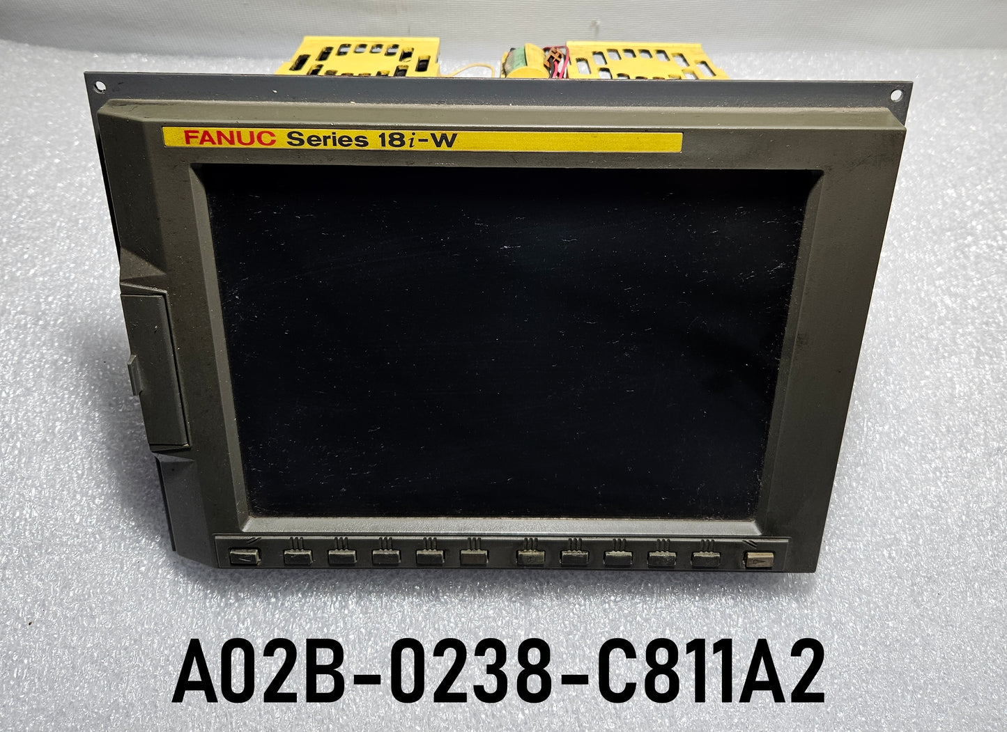 FANUC SERIES 18i WITH MONITOR