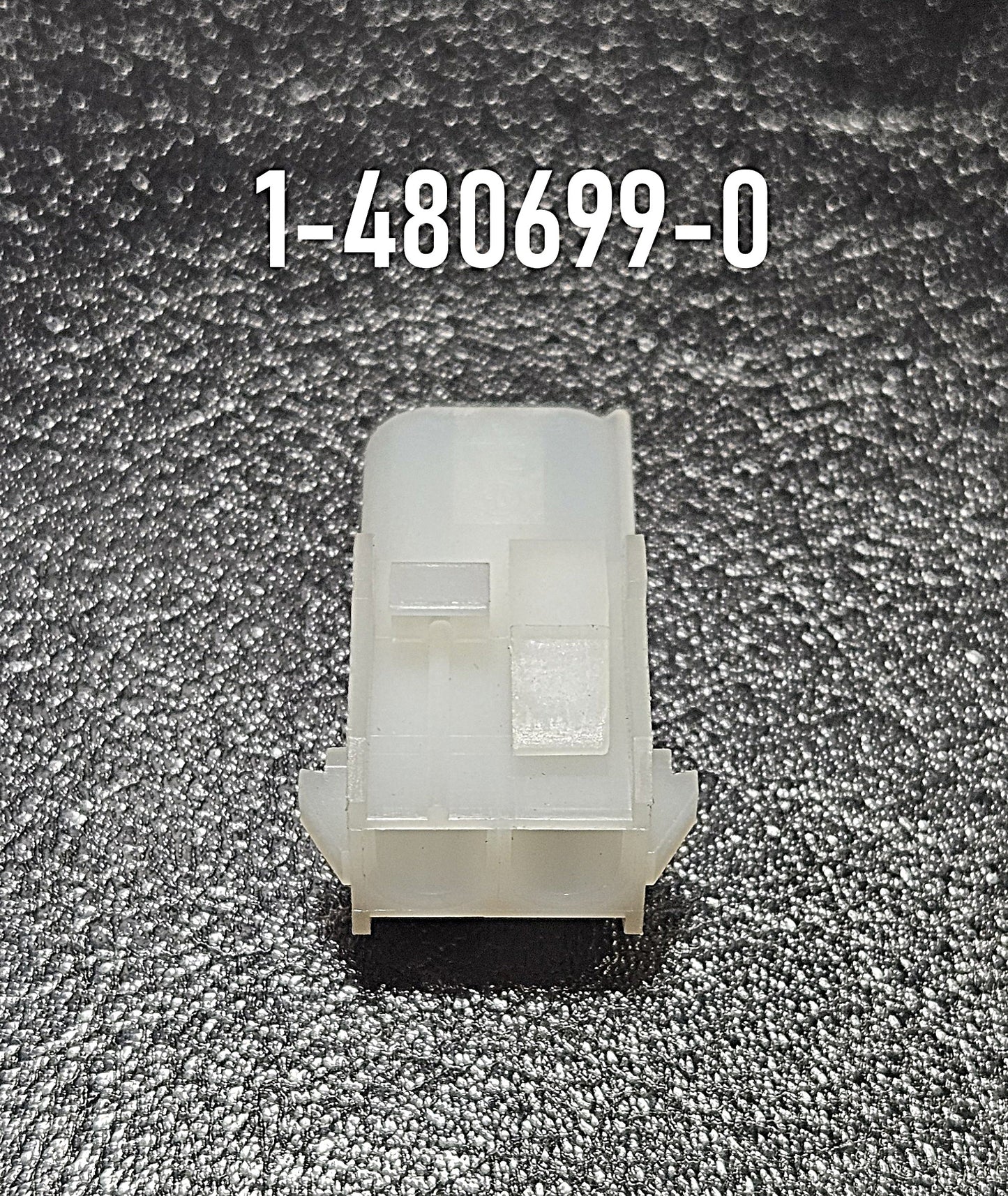 WHITE CONNECTOR FEMALE 2 PIN