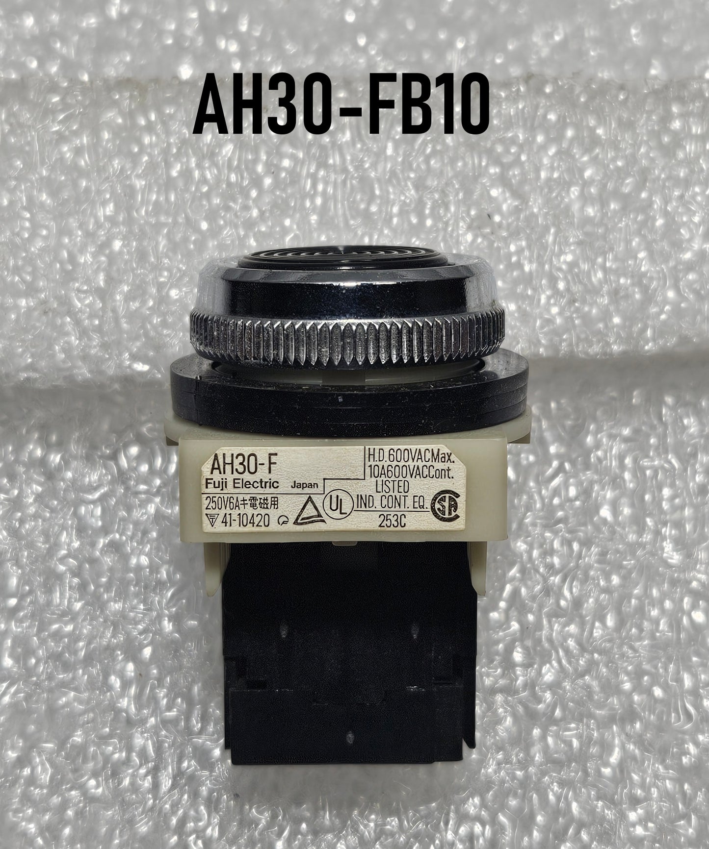 PUSH BUTTON SWITCH BLACK